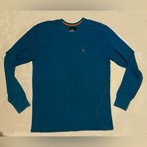 Volcom men’s XL long sleeve thermal top.